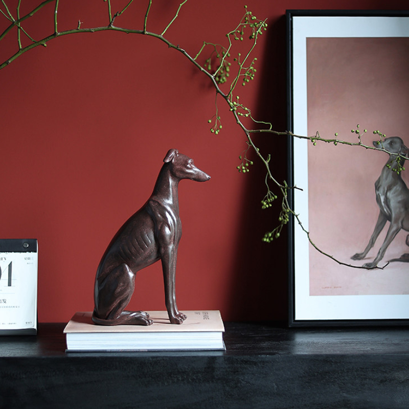 Escultura Decorativa de Perro para Salón - Arte Elegante